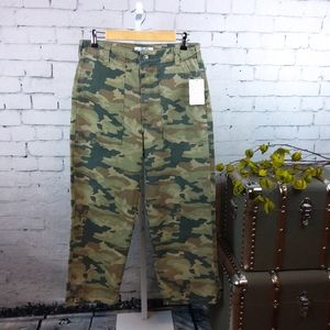 Free People Remy Camo Relaxed Cropped Jeans Grn 30